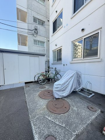 ライオンズマンション円山の駐輪場