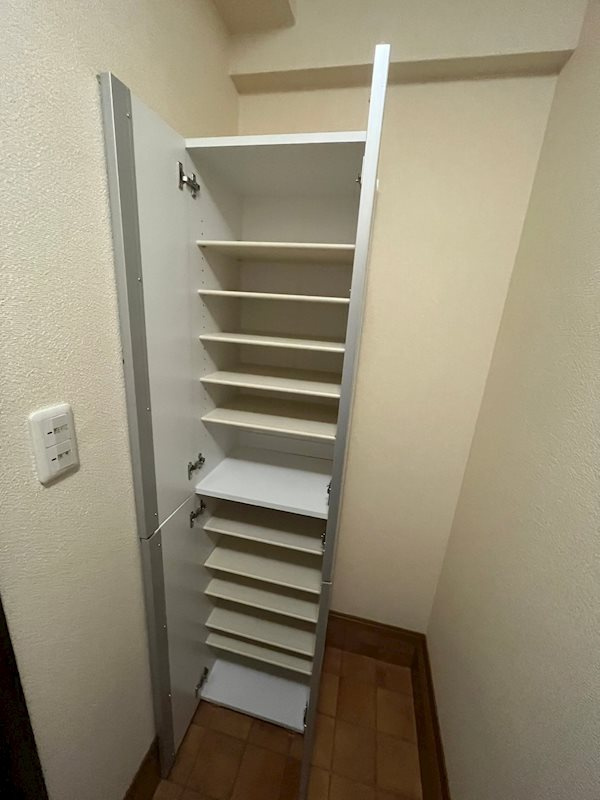 眺港苑の収納