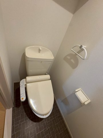 アルファオメガのトイレ|トイレです