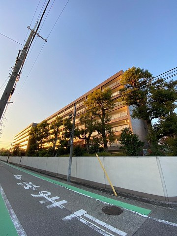 メゾン甲子園　南棟の外観