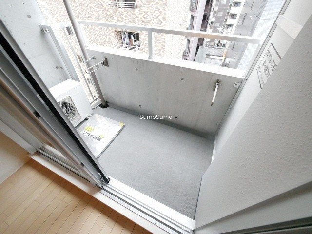 大阪市西区江戸堀１丁目の賃貸マンションのバルコニー