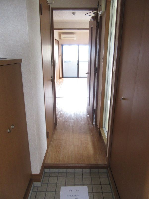 クロスステージ笹丘の玄関