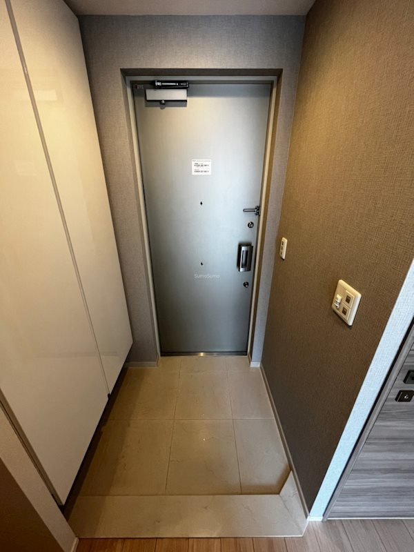 ブランズタワー南堀江の玄関
