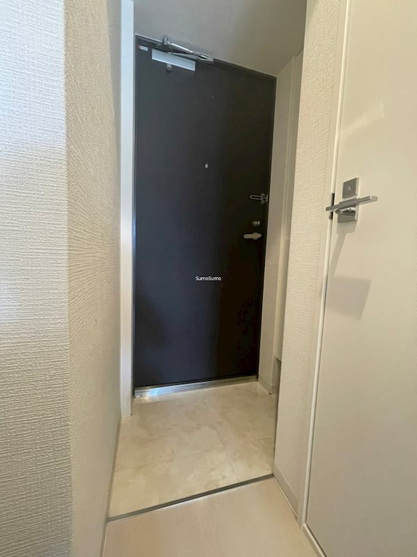 アレックスキタホリエの玄関