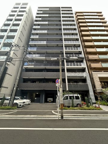 プレサンス堺筋本町エグゼブランのエントランス