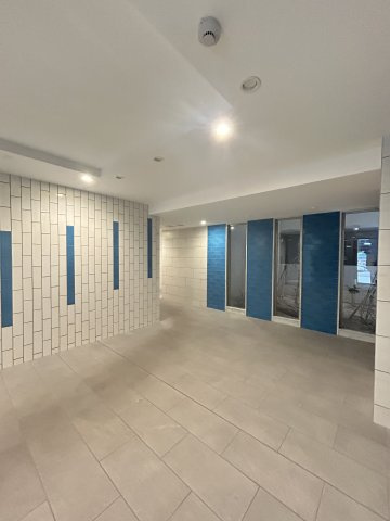プレサンス堺筋本町エグゼブランのロビー