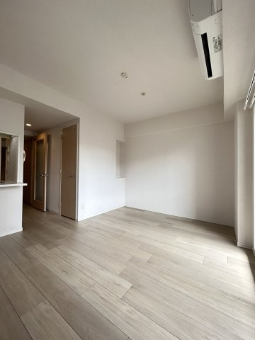 大阪市浪速区元町２丁目の賃貸マンションの居間・リビング