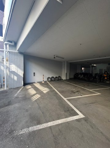 ライフステージヨシダの駐車場