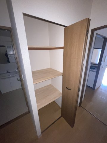 ルネシティ脇浜町２号棟の収納