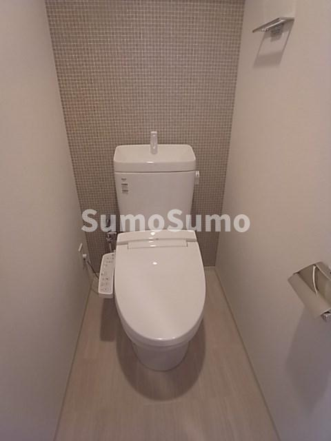 レジュールアッシュ神戸グランフィールのトイレ|落ち着いたトイレです