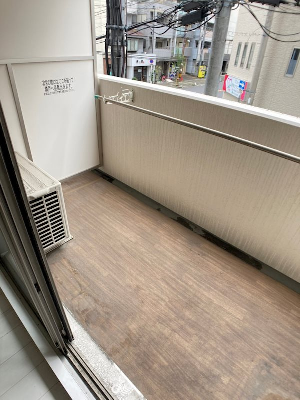 レオンコンフォート難波南のバルコニー