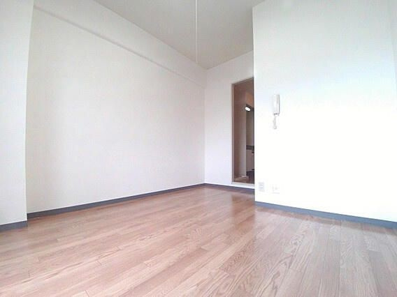 ハイエスト西芦屋の居間・リビング