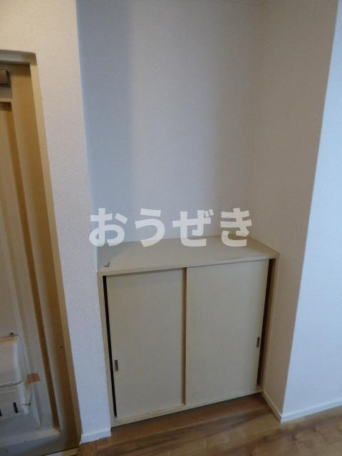 清水ビルの玄関