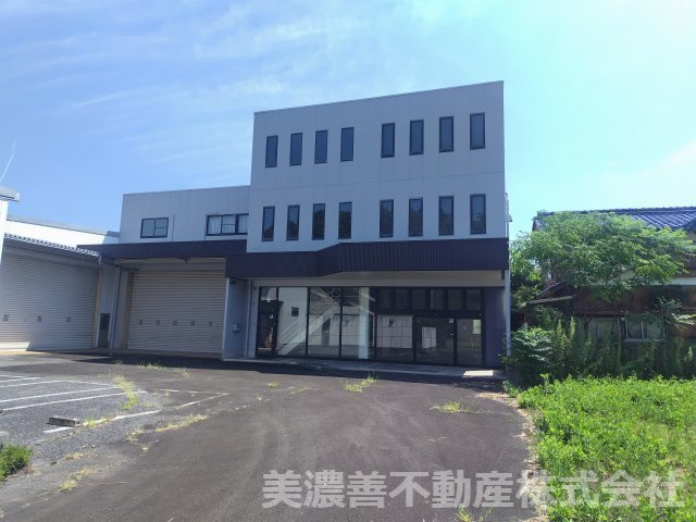 ６４９１６　本巣市文殊工場の外観