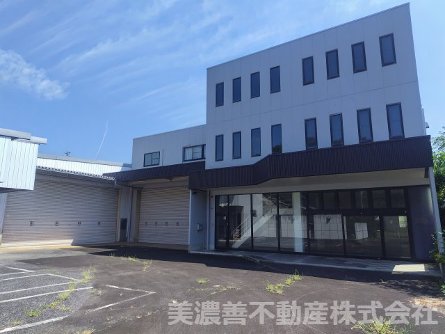 ６４９１６　本巣市文殊工場の外観