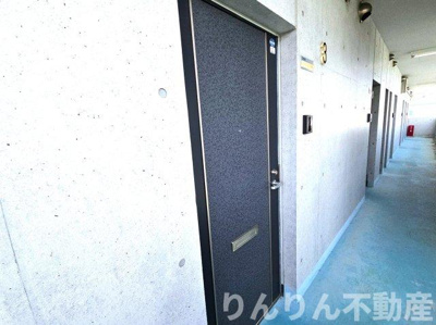 【玄関】 | フレンチェスデン | ゆったりとした玄関です