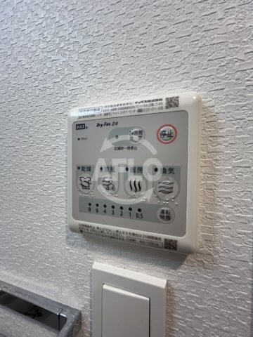 コンフォリアリヴ新大阪ウエストの洗面所|コンフォリア・リヴ新大阪WEST　浴室乾燥機