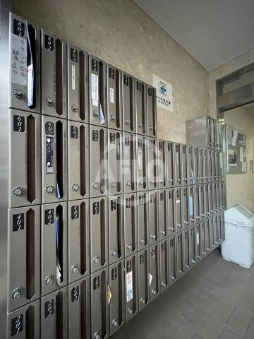 グランドステージ江坂の内装|グランドステージ江坂　メールボックス