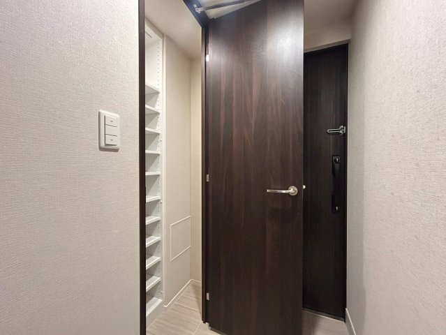 シティタワー大阪本町　開平小学校区の収納|シューズインクローゼット