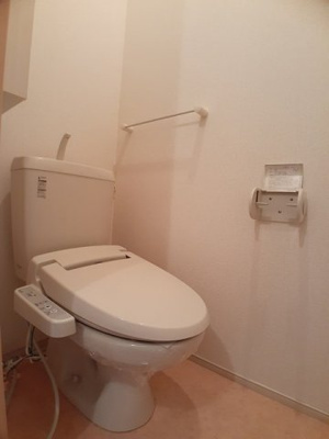 【トイレ】 | ヴィクトワールＢ | ゆったりとした空間のトイレです
