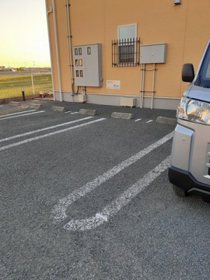 【駐車場】 | ヴィクトワールＢ | カースペースがあります