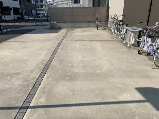 名古屋市中村区沖田町の一戸建ての駐車場