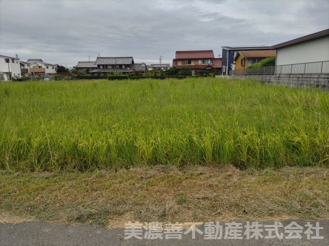 ６７３８５　大垣市開発町土地