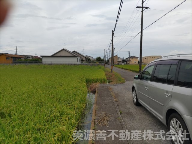 ６７３８５　大垣市開発町土地の周辺