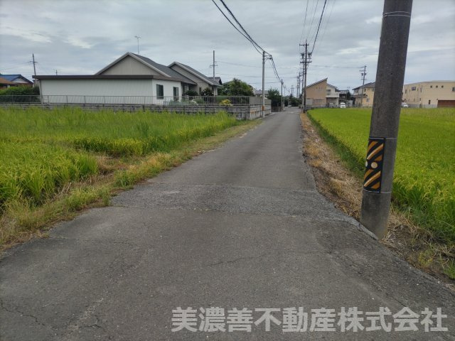 ６７３８５　大垣市開発町土地の外観