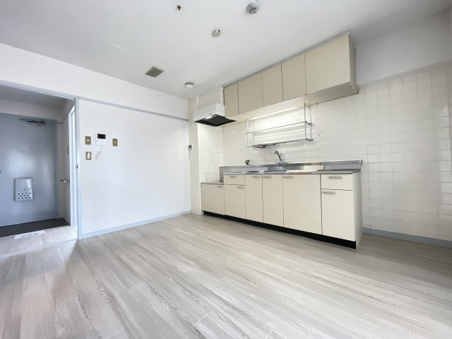 池田市畑４丁目の賃貸マンションの居間・リビング