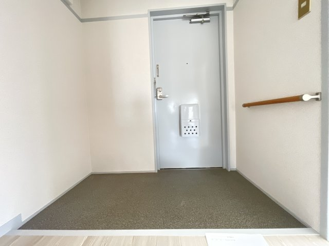 池田市畑４丁目の賃貸マンションの玄関