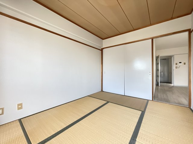 池田市畑４丁目の賃貸マンションの収納