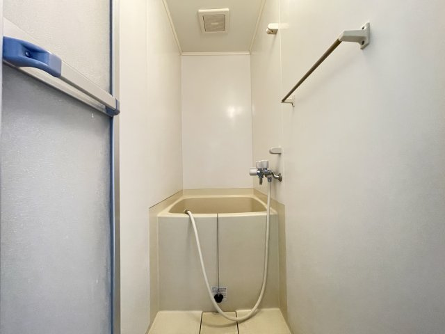 カレッジハウスニシガミの浴室