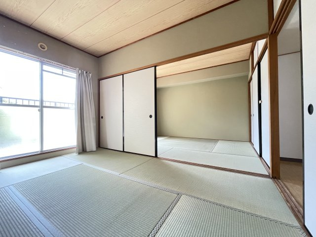 箕面市粟生間谷東１丁目の賃貸マンションの寝室