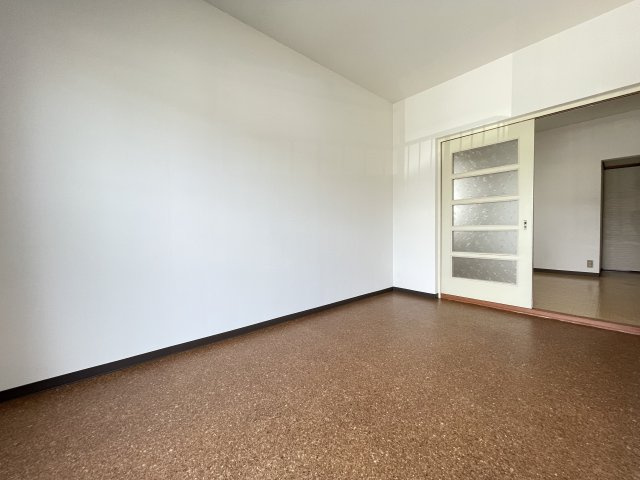 箕面市粟生間谷東１丁目の賃貸マンションの内装