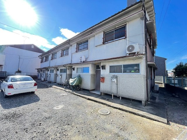 伸光荘の駐車場