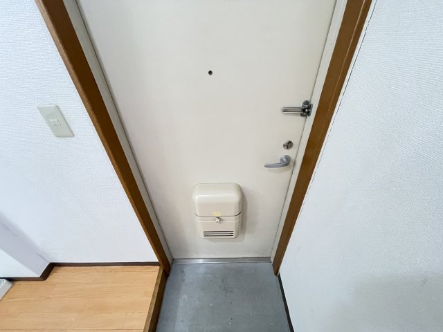 ディアスコヤマの玄関