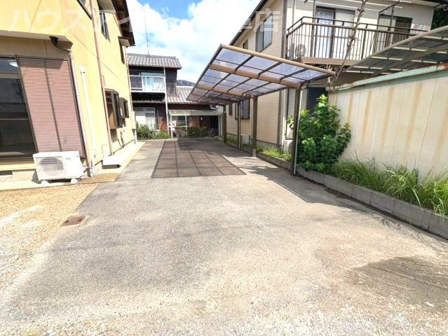 羽島市正木町大浦！敷地面積約100坪！お車6台以上可能！ゆとりの広さの6LDK！リフォーム済み！の駐車場|羽島市正木町大浦！敷地面積約100坪！お車6台以上可能！ゆとりの広さの6LDK！リフォーム済み！