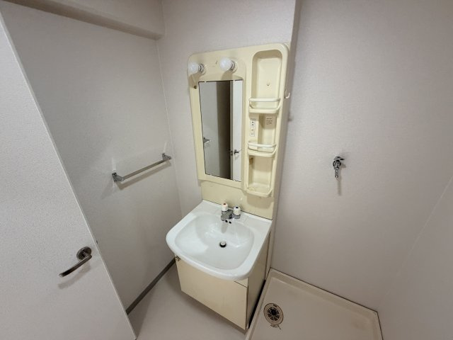 日下グランドハイツの独立洗面台