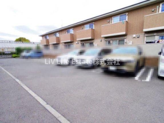 東久留米市南沢３丁目のテラスの駐車場