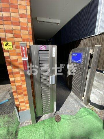 グローバルハイツ赤門のエントランス