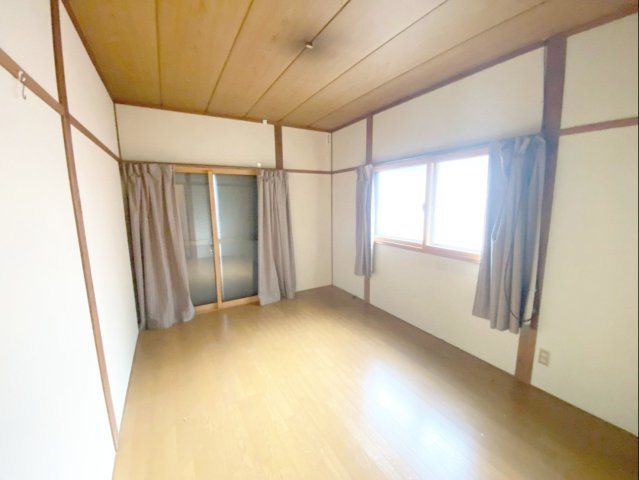 糟屋郡篠栗町大字篠栗 中古戸建の洋室|趣味や仕事に集中できる、落ち着いた洋室です！