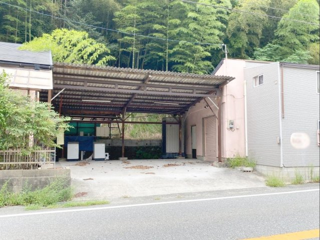 糟屋郡篠栗町大字篠栗 中古戸建の駐車場|駐車スペースです！2台駐車可能です！