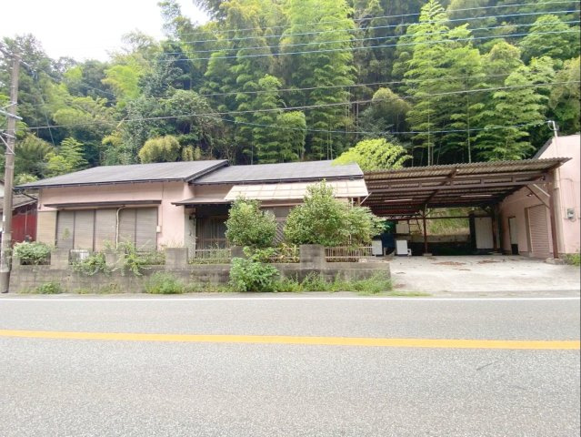 糟屋郡篠栗町大字篠栗 中古戸建の外観|国道201号線沿いに位置しています！南蔵院近くの物件です！