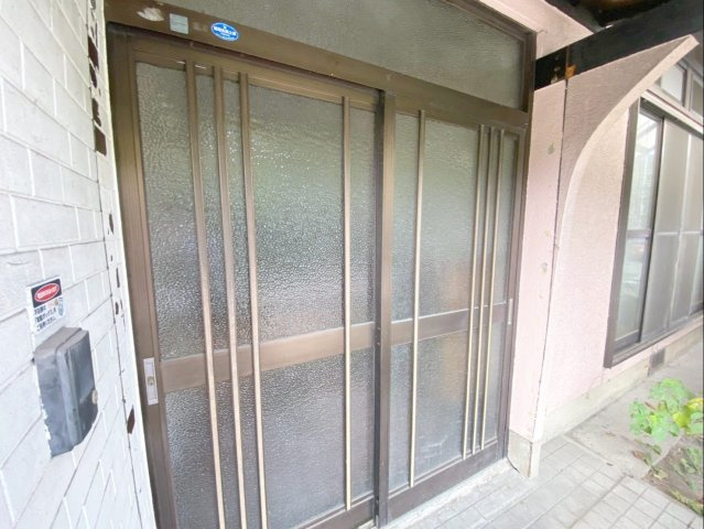 糟屋郡篠栗町大字篠栗 中古戸建の玄関|スムーズな開閉ができる引戸タイプの玄関です！