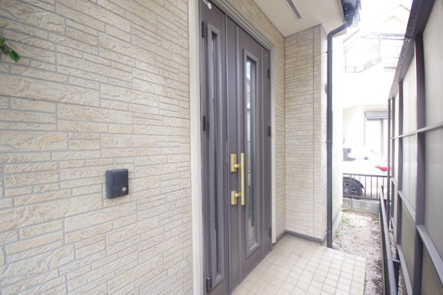 宇都宮市一ノ沢町　戸建の玄関|玄関ポーチ