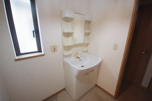 宇都宮市一ノ沢町　戸建　の独立洗面台|洗面脱衣所