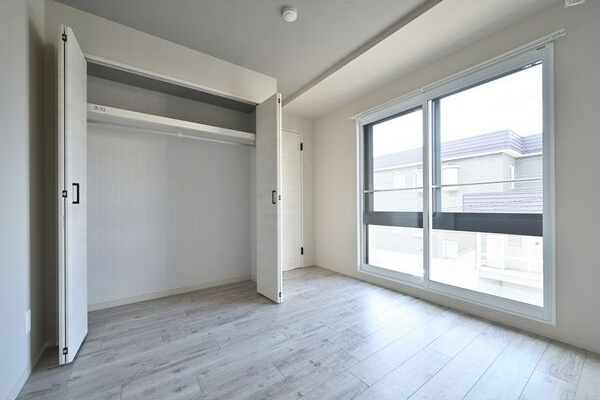 【寝室】BRAMA南18条 