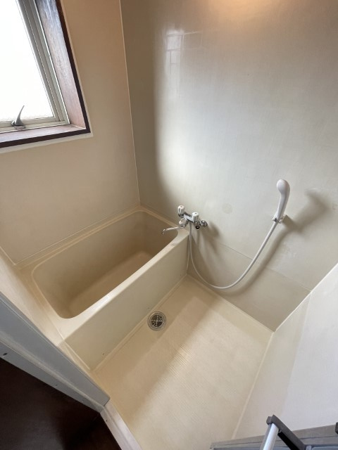 グリスローサの浴室|コンパクトで使いやすいお風呂です