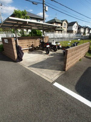 【その他共用部分】 | アークグレイス | バイク置場